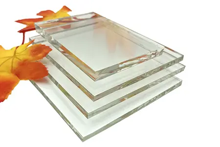 Explicando los puntos clave y pautas de seguridad para la instalación de vidrio blanco.