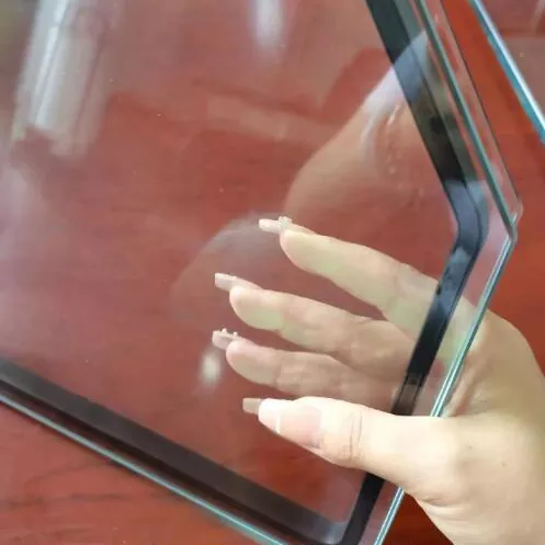 Vidrio de borde cálido flexible
